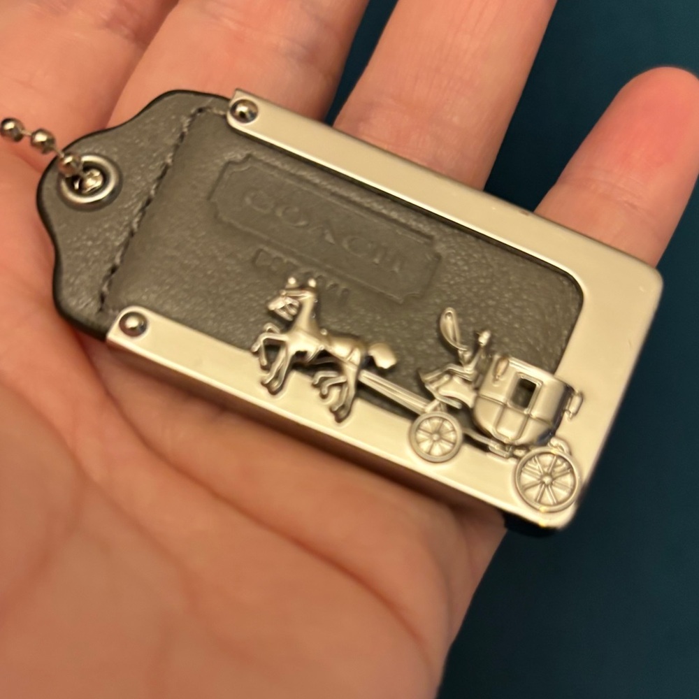 New Pinnacle Coach Horse & Carriage Gray Leather Large Hangtag Or Keychain!